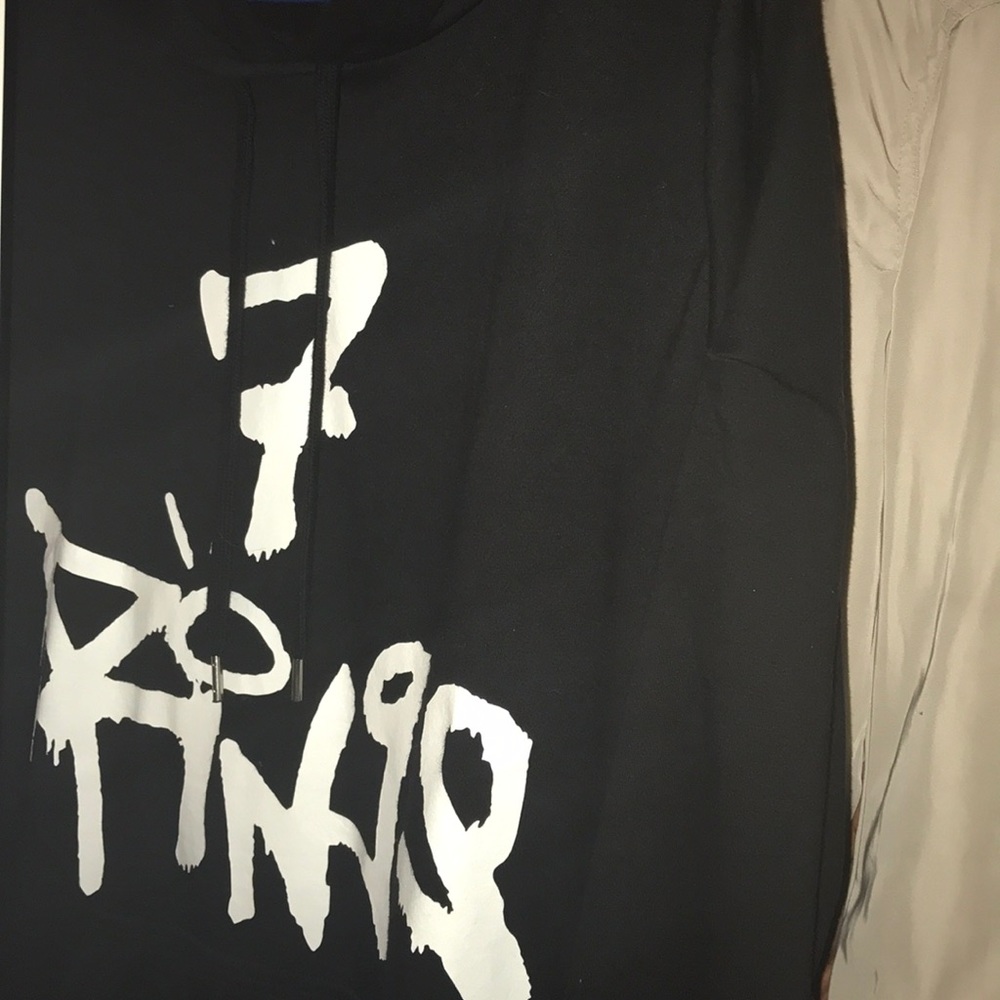 Ariana Grande Long Fit Black Hoodie